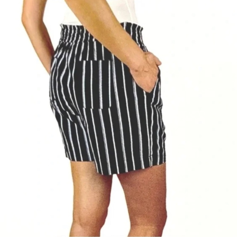 Linen Blend Stripe Shorts Jachs Girlfriend Newyork  Black and White Size XL